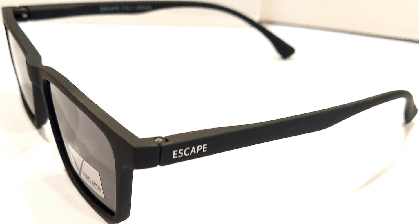 NT ES ESCAPE Mate black Squre